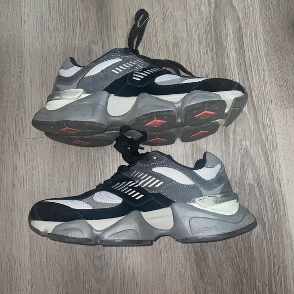 Size 6 New balance 9060 Black Castlerock - Picture 6 of 8